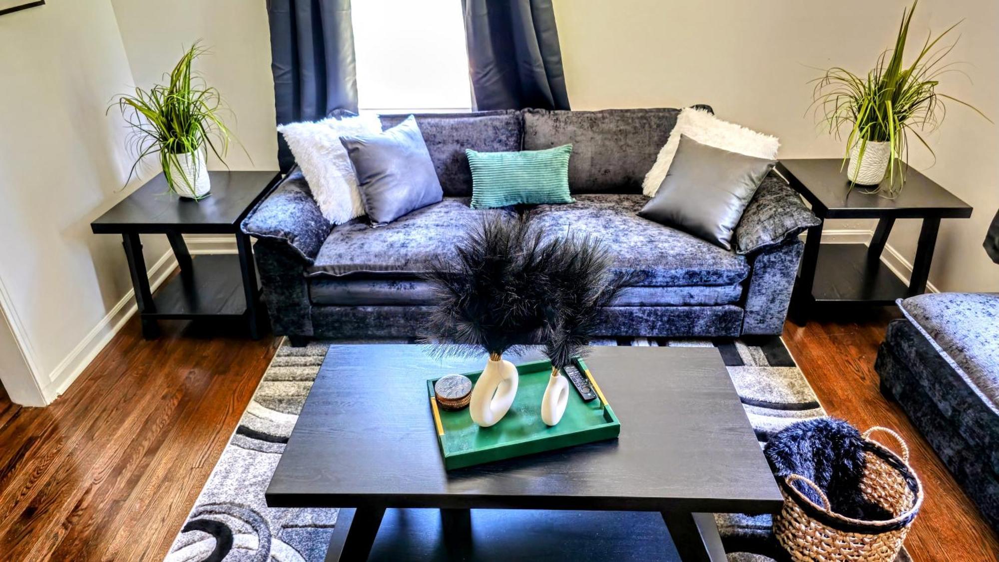 Apartment Luxury Duplex Unit In Unit A